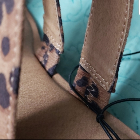 DELETING AT 10PM CST | FINAL CHANCE | NO OFFERS - Picture 4 of 6